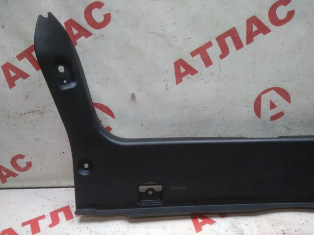 Накладка замка багажника TOYOTA Avensis 