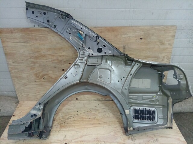 Крыло заднее TOYOTA Avensis 