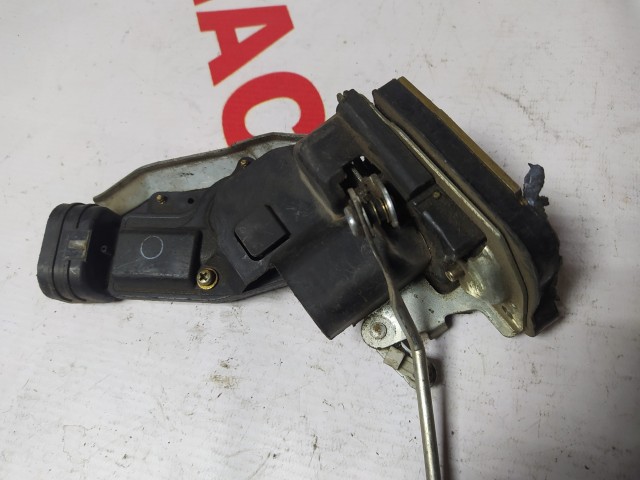 Замок двери TOYOTA Corolla Spacio 