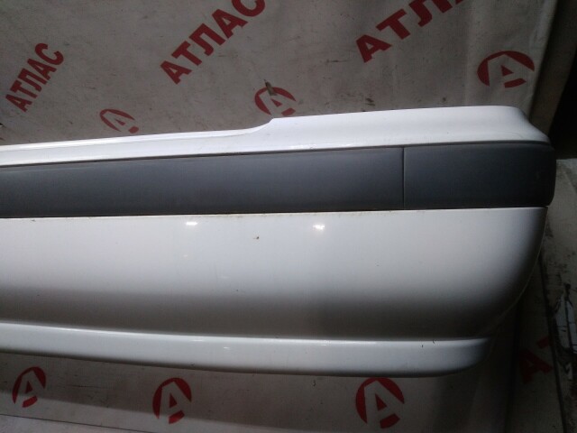 Бампер задний NISSAN Sunny 