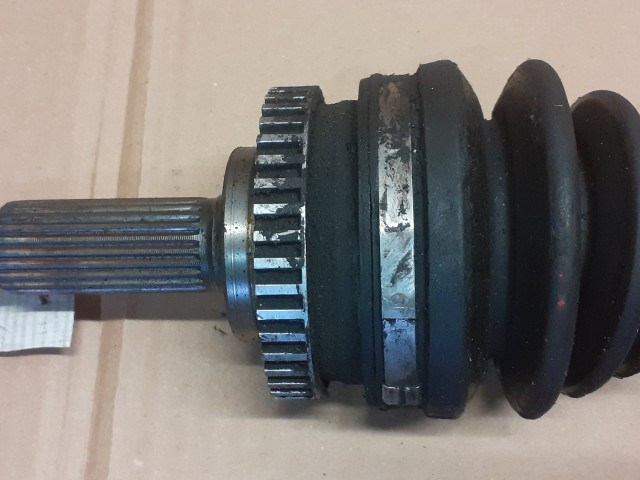 Привод короткий NISSAN Cube 