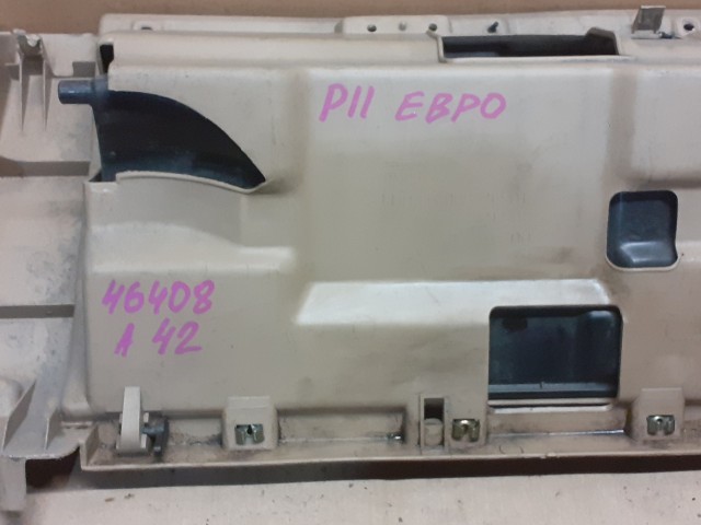 Бардачок NISSAN Primera 