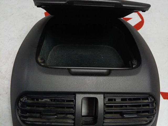 Бардачок NISSAN Sunny 