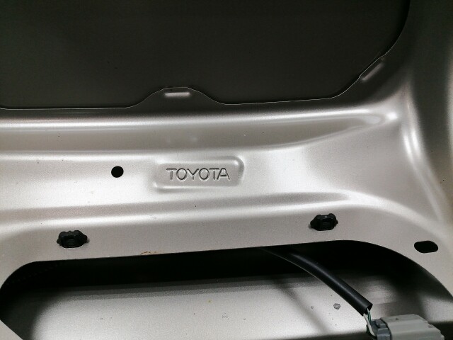 Крышка багажника TOYOTA Platz 