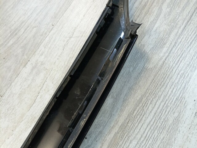 Молдинг лобового стекла TOYOTA Estima 