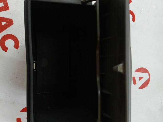 Бардачок TOYOTA Corolla 