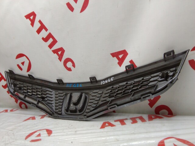 Решетка радиатора HONDA Fit 