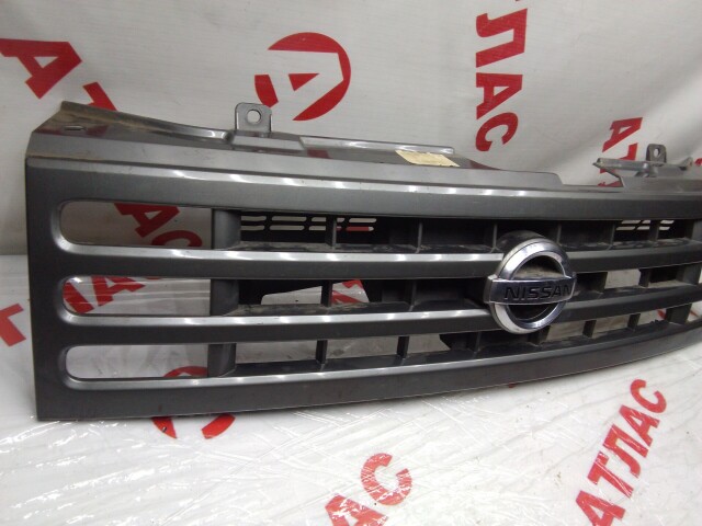 Решетка радиатора NISSAN Cube 