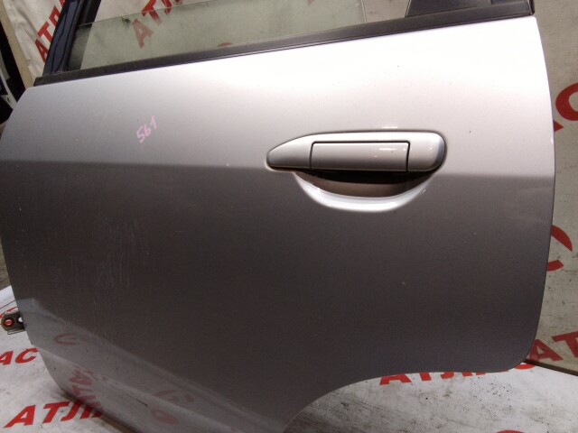 Дверь NISSAN Wingroad 