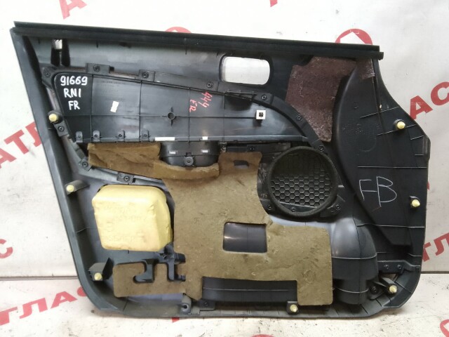 Обшивка двери HONDA Stream 