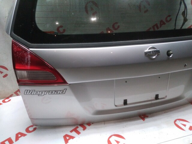 Дверь багажника NISSAN Wingroad 