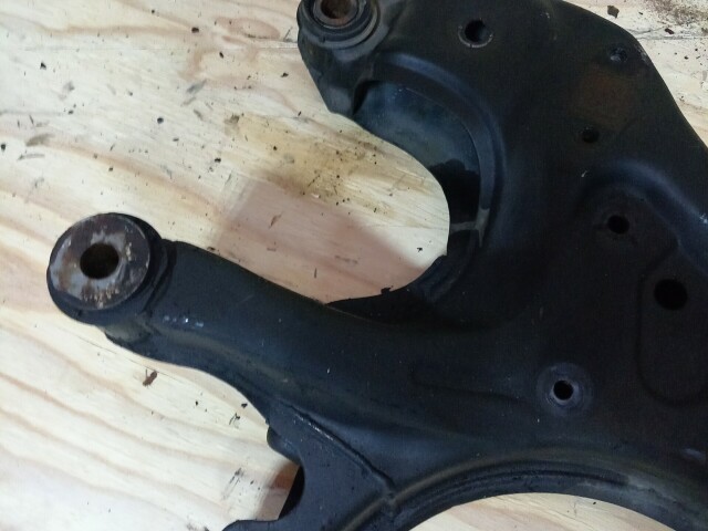 Балка поперечная TOYOTA Avensis 