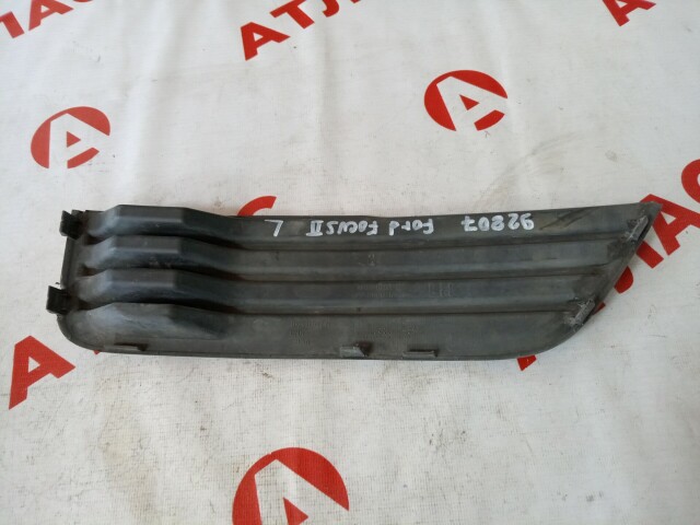 Заглушка в бампер FORD Focus II 