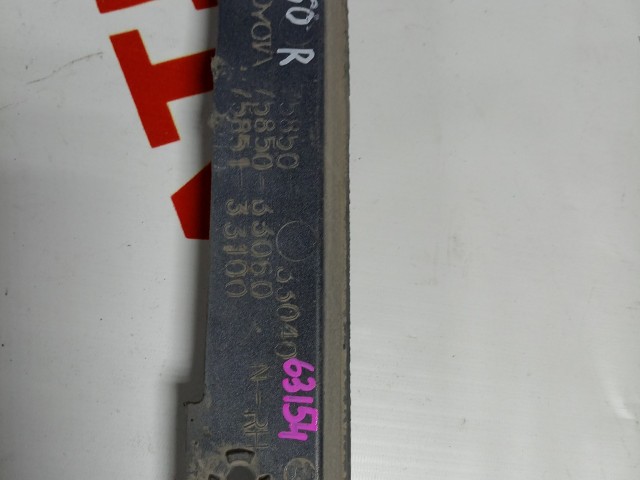 Крепление  TOYOTA Camry 