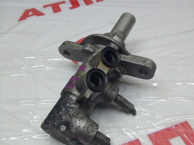 Главный тормозной цилиндр TOYOTA Camry 2AZ-FE