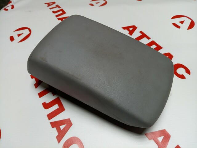 Подлокотник MAZDA Axela 