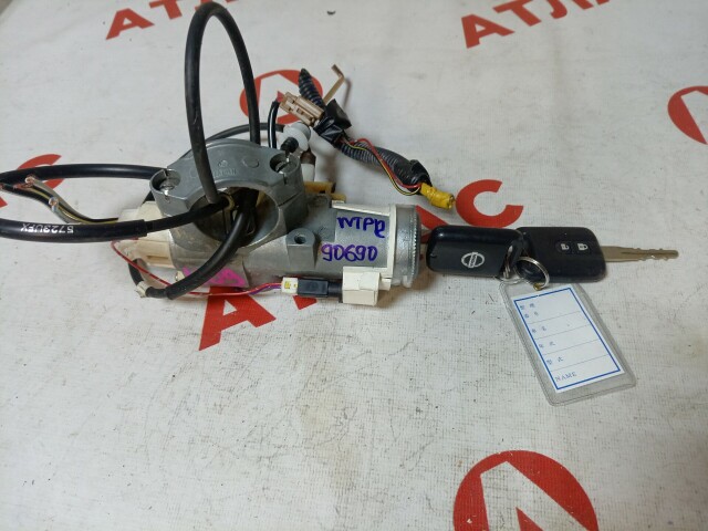 Замок зажигания NISSAN Primera 