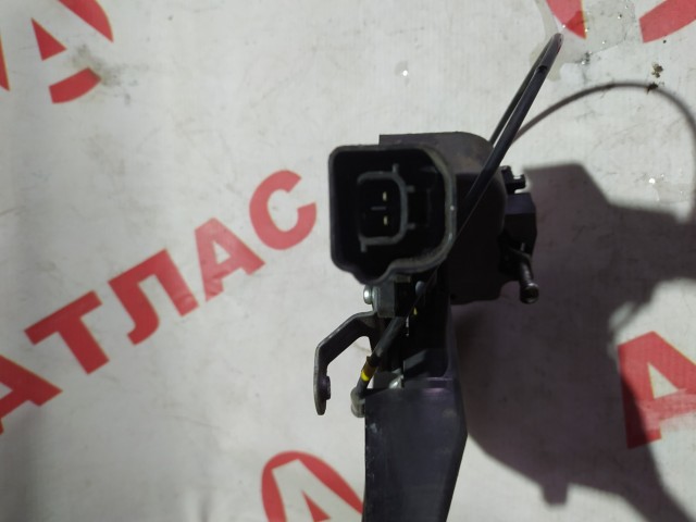 Замок двери TOYOTA Corolla 