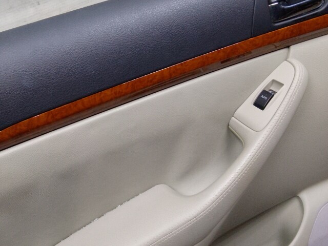 Дверь TOYOTA Avensis 