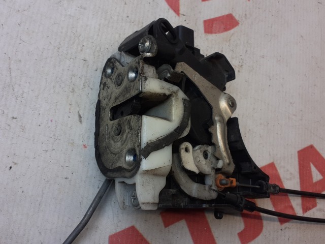 Замок двери MITSUBISHI Lancer 