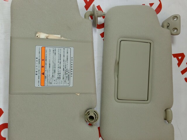 Козырёк NISSAN Primera 