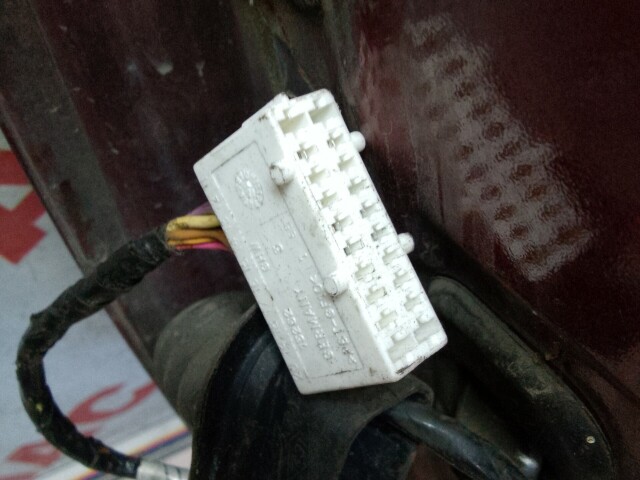 Дверь RENAULT Sandero Stepway 