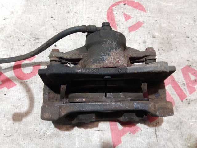 Суппорт TOYOTA Avensis 