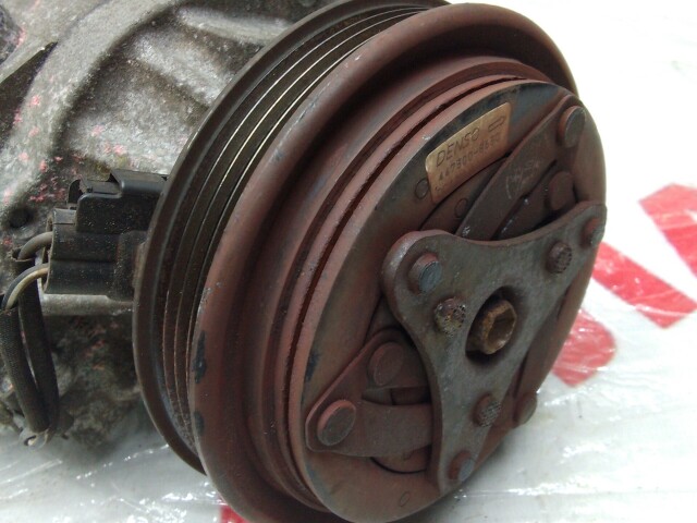 Компрессор кондиционера TOYOTA FunCargo 2NZ-FE