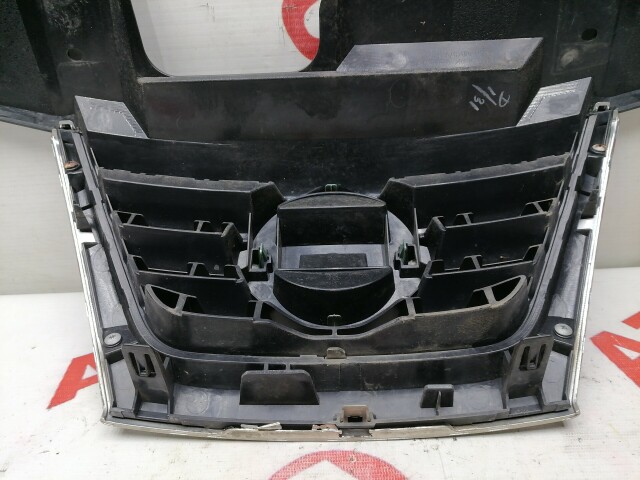 Решетка радиатора NISSAN Juke 