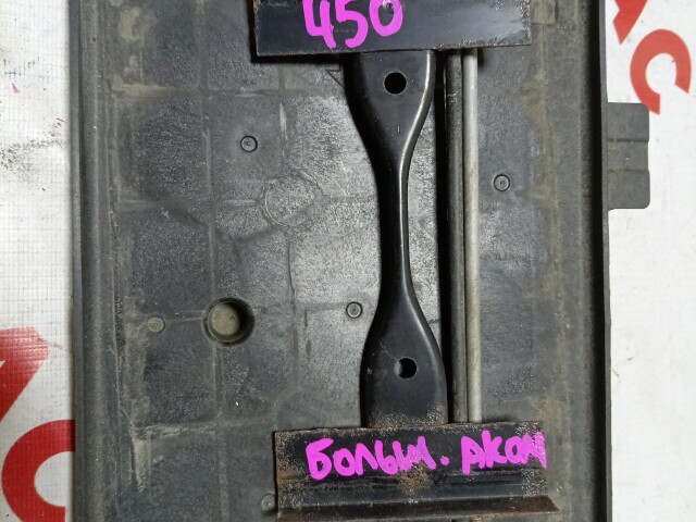 Крепление аккумулятора TOYOTA Vitz 