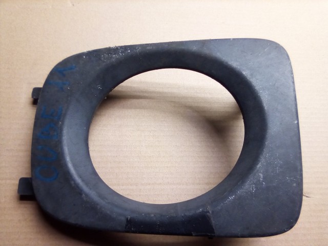 Оправа туманки NISSAN Cube 