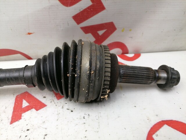 Привод короткий TOYOTA Corolla 