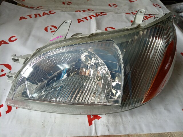 Фара TOYOTA Platz 