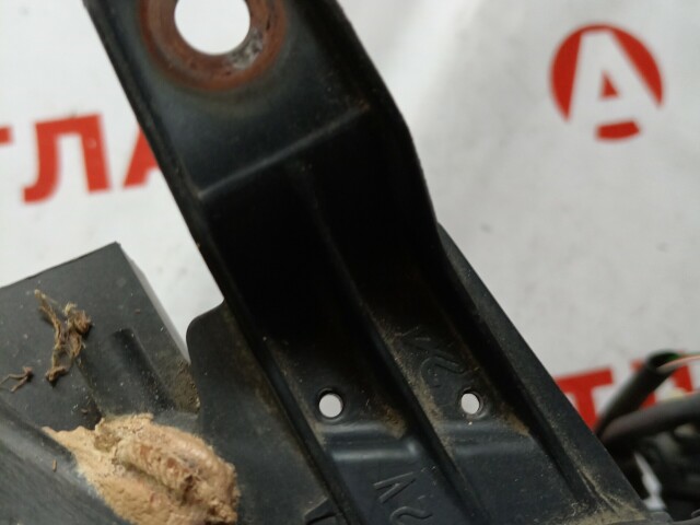 Фара TOYOTA Vitz 