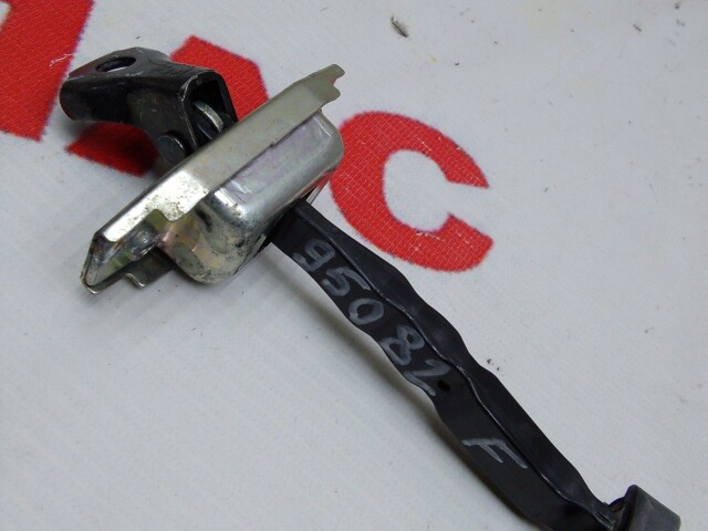 Ограничитель двери TOYOTA Camry 