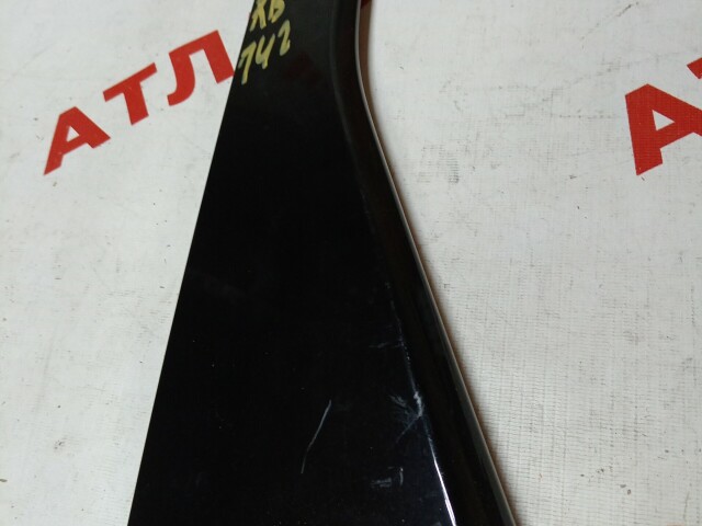 Уголок двери HONDA Jade 