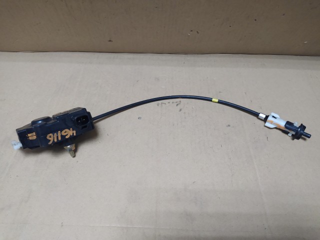 Замок лючка бензобака TOYOTA Harrier 