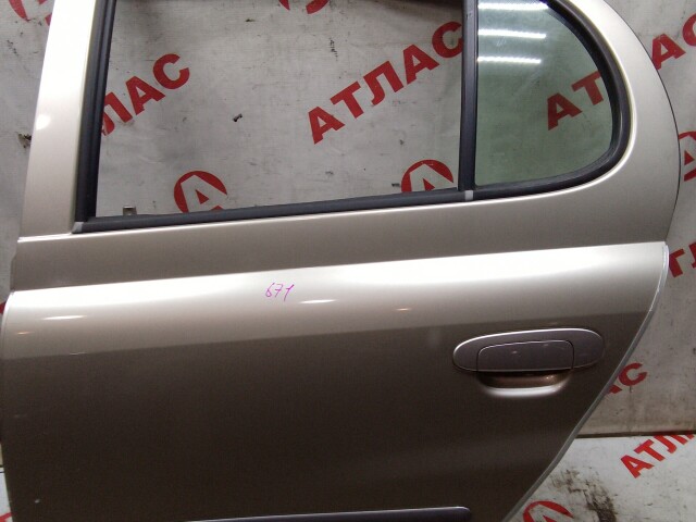 Дверь TOYOTA Platz 