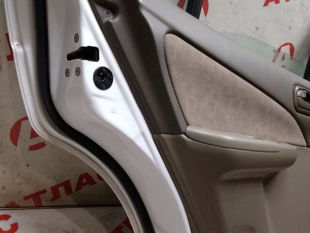 Дверь NISSAN Sunny 