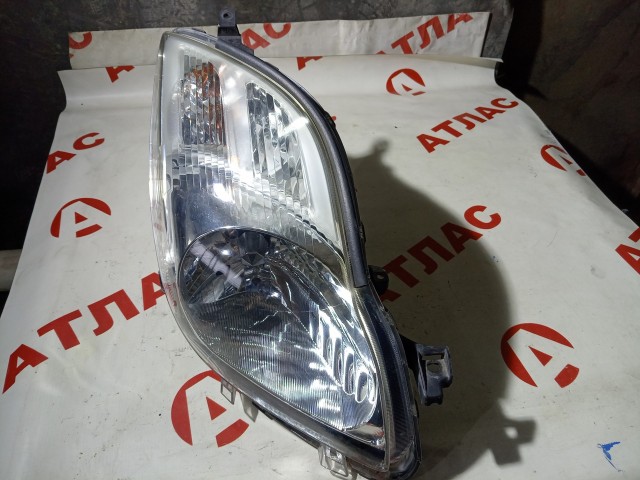 Фара TOYOTA Vitz 