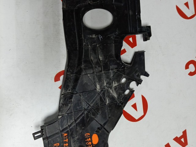 Накладка на радиатор TOYOTA Avensis 