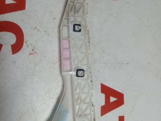 Крепление бампера TOYOTA Ractis 