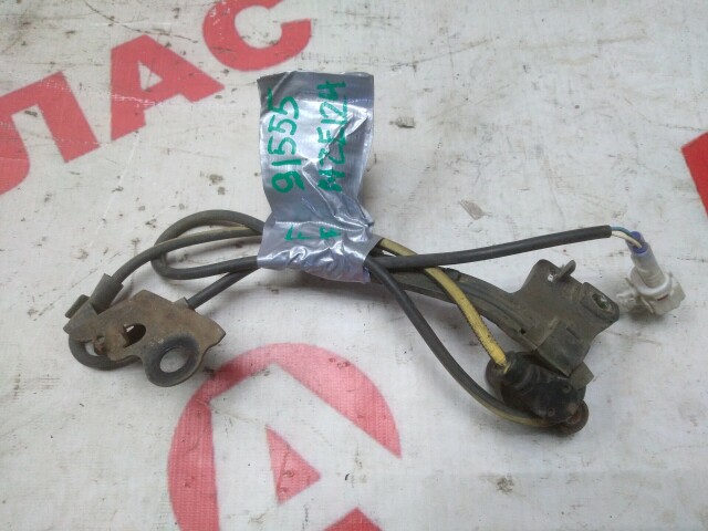 Датчик ABS TOYOTA Corolla Fielder 