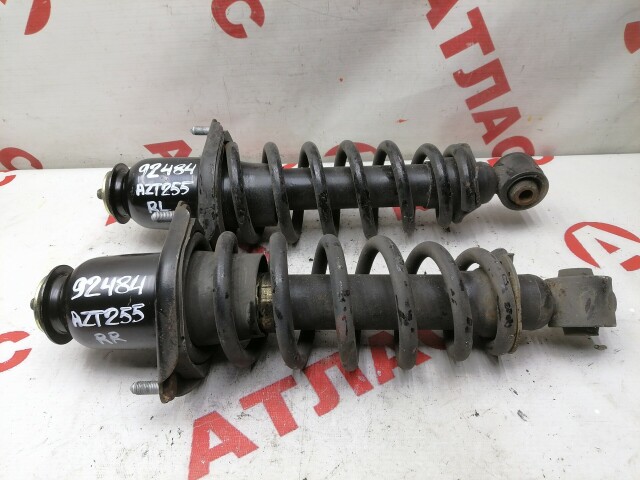 Стойка TOYOTA Avensis 