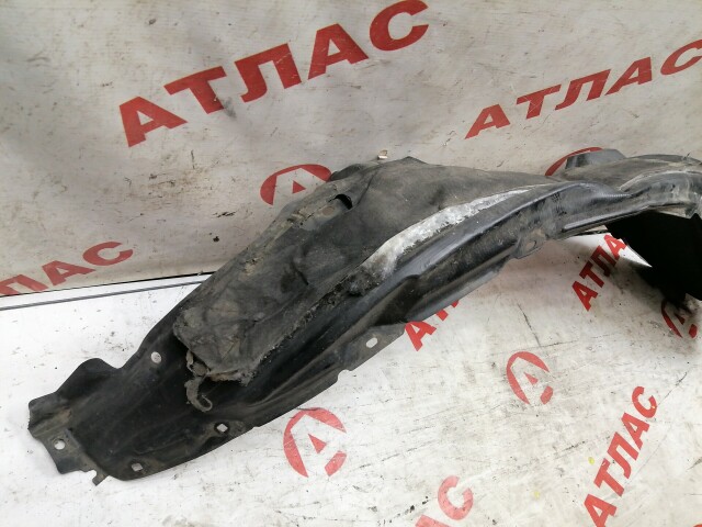 Подкрылок TOYOTA Ist 