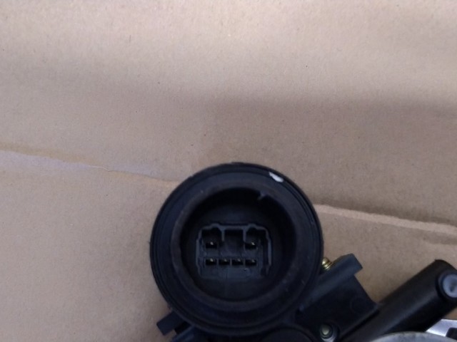 Стеклоподъемник TOYOTA Ist 