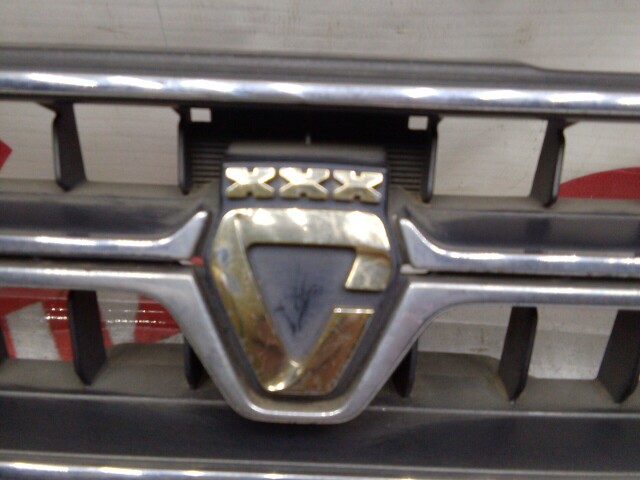 Решетка радиатора TOYOTA Corolla 