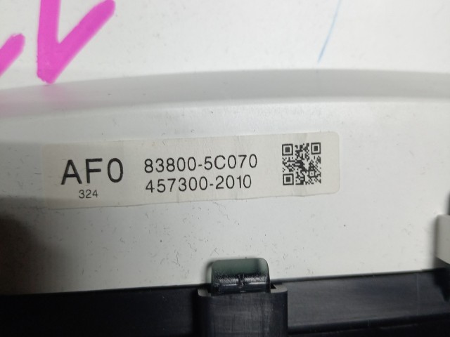 Щиток приборов TOYOTA Platz 