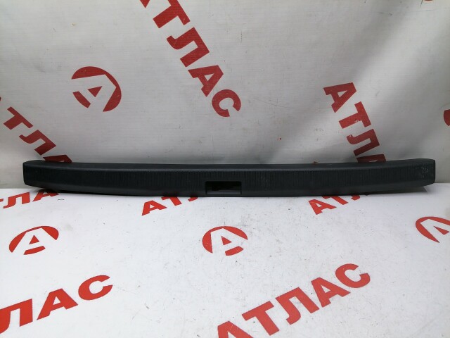 Накладка замка багажника TOYOTA Corona Premio 