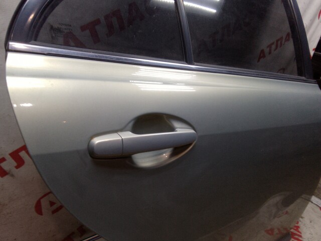 Дверь TOYOTA Avensis 